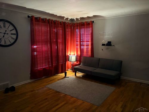 4807 Birchcrest Dr, Flint, MI, 48504-2000 | Card Image