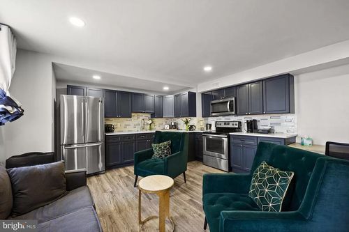 743 N 44th St, Philadelphia, PA, 19104-5735 | Card Image