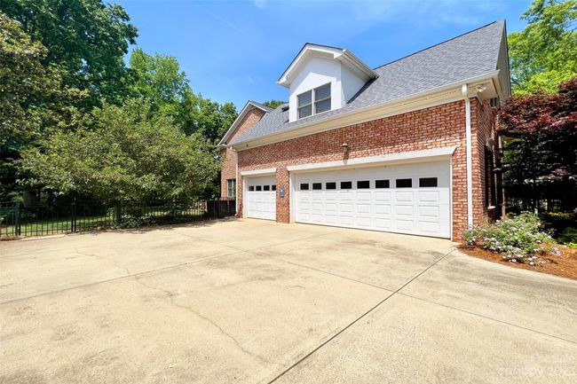 7229 Olde Sycamore Dr, House other with 4 bedrooms, 4 bathrooms and null parking in Mint Hill NC | Image 40