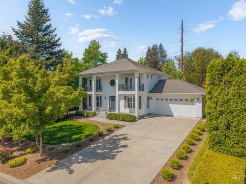 1617 Pine Cone Rd, Moscow, ID, 83843-9317 | Card Image