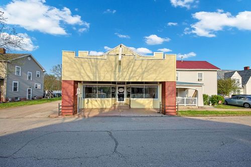 100 S Main St, Sugar Grove, OH, 43155-2202 | Card Image