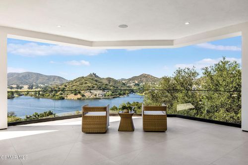 118 Giles Rd, Lake Sherwood, CA, 91361-5147 | Card Image