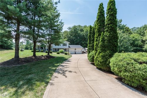 4632 W Britton Rd, Burbank, OH, 44214-9750 | Card Image