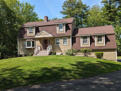 68 Baker Rd, Salisbury, MA, 01952-1437 | Card Image