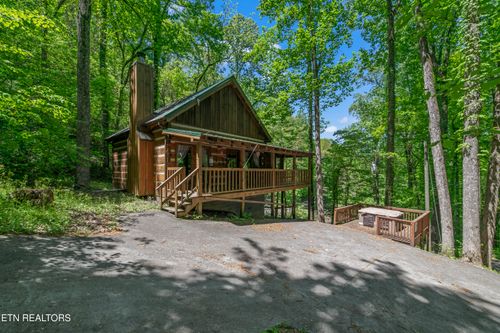 3426 Twin City Way, Pigeon Forge, TN, 37863 | Card Image
