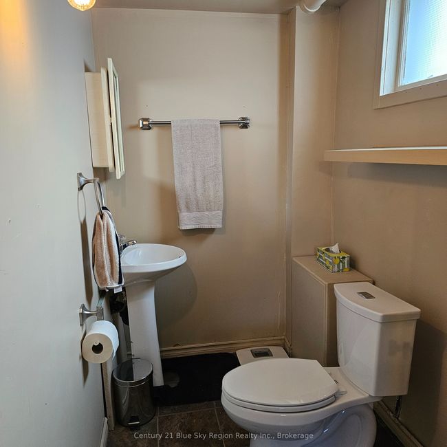 84 Gladstone Ave, House other with 4 bedrooms, 2 bathrooms and 5 parking in North Bay ON | Image 31