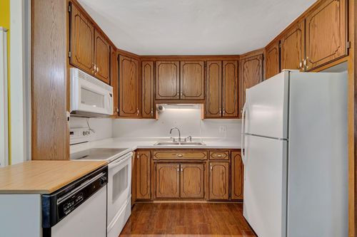 721 26th Ave N, Saint Cloud, MN, 56303-3130 | Card Image