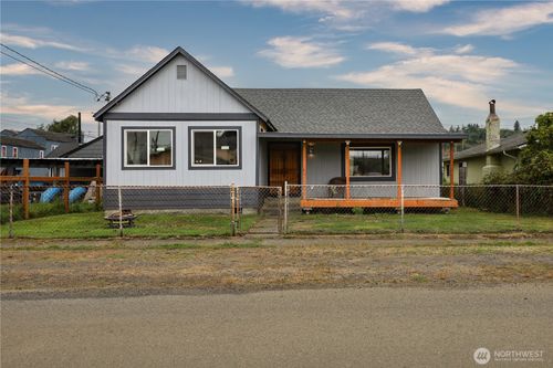 618 W King St, Aberdeen, WA, 98520-7662 | Card Image