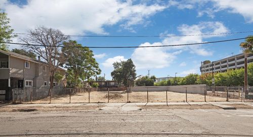 522 N Van Buren Street, Stockton, CA, 95203 | Card Image