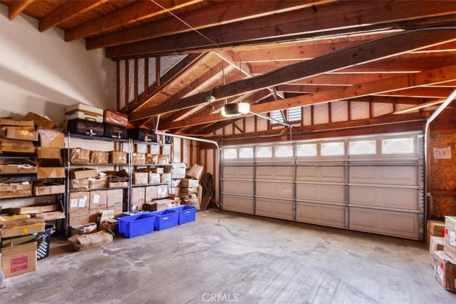 Private Yard/Patio Area | Image 19