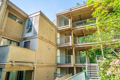 301 - 9126 Capella Dr, Townhouse with 1 bedrooms, 1 bathrooms and 1 parking in Burnaby BC | Image 1