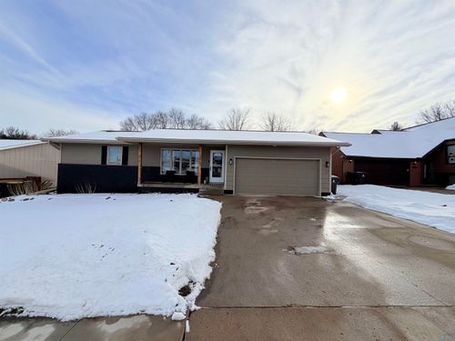 1516 Aztec Cir, Sioux City, IA, 51104-4301 | Card Image