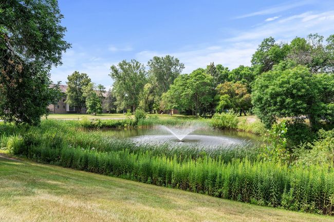 APT-514 - 10511 Cedar Lake Rd, Condo with 3 bedrooms, 2 bathrooms and null parking in Minnetonka MN | Image 44