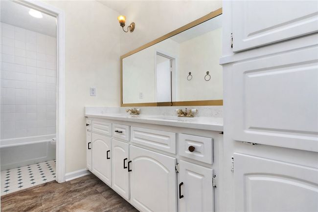First Bathroom | Image 12
