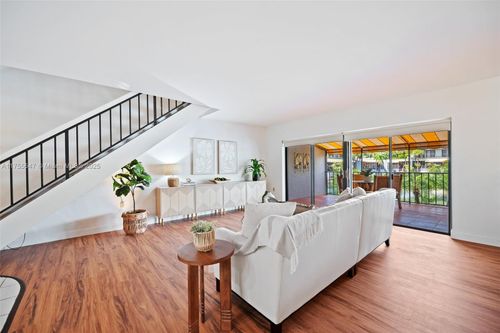 16408 Bridge End Rd, Miami Lakes, FL, 33014-6096 | Card Image