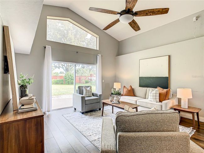 Sliding doors to backyard | Image 31