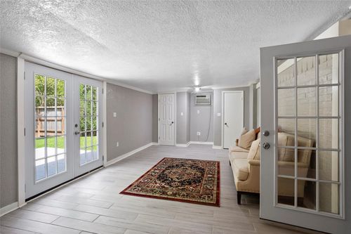 1916 Tracy Lynn Ln, Alvin, TX, 77511-3830 | Card Image