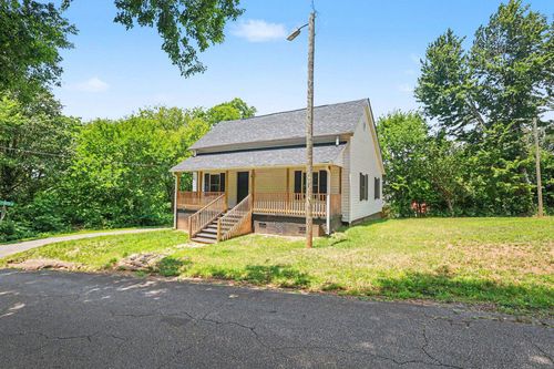 586 Hickory Dr, Startex, SC, 29377 | Card Image