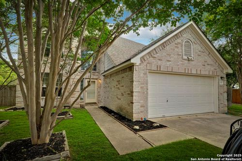 240 Lieck Cv, Cibolo, TX, 78108-3752 | Card Image
