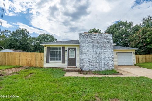 137 Elaine Dr, Warner Robins, GA, 31088-6520 | Card Image