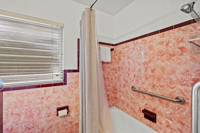 2473 Davis Blvd, House other with 3 bedrooms, 2 bathrooms and null parking in Sarasota FL | Image 46