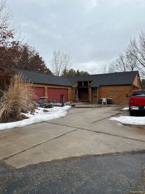 8239 E Potter Rd, Sold in Davison - eXp Realty