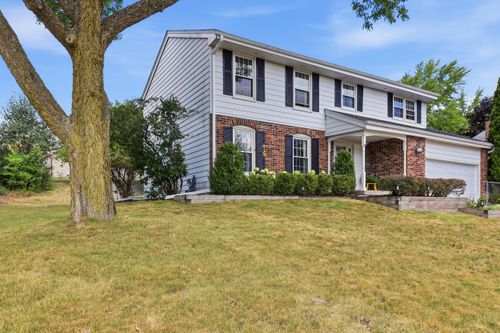 2800 Berkshire Dr, Waukesha, WI, 53188-1330 | Card Image