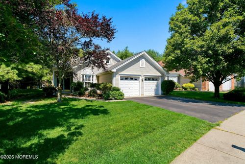 47 Greensprings Dr, Lakewood, NJ, 08701-7380 | Card Image