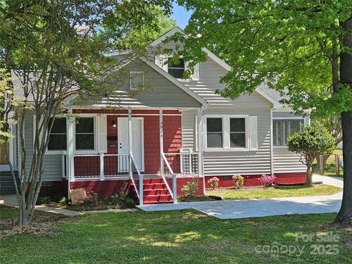 3824 Freedom Dr, Charlotte, NC, 28208-2208 | Card Image