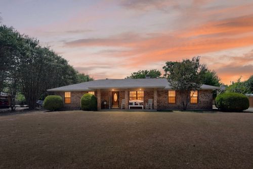 105 Prairie Creek Rd, Red Oak, TX, 75154-2809 | Card Image