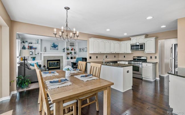 12-web-or-mls-4096 Villager Dr-12.jpg | Image 10