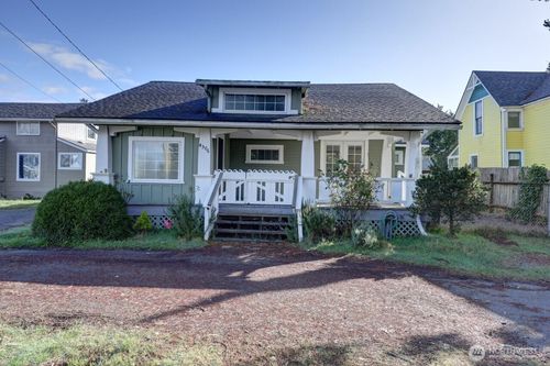4506 Pacific Way, Seaview, WA, 98644-4215 | Card Image