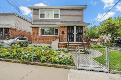 13719 257th Street, New York, NY, 11422 | Card Image
