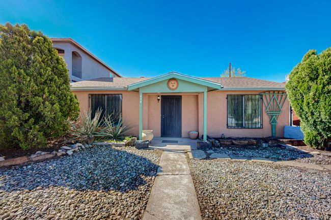 154 Mescalero Road Nw, House other with 4 bedrooms, 2 bathrooms and null parking in Albuquerque NM | Image 1