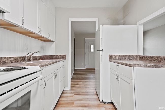 207 S Ogden St, House other with 3 bedrooms, 1 bathrooms and null parking in Ossian IN | Image 7