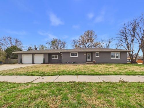 7701 E Lincoln St, Wichita, KS, 67207-2734 | Card Image