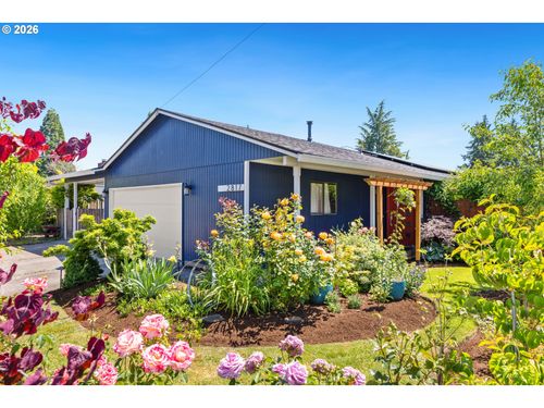 2817 Ne Meadow Ct, Hillsboro, OR, 97124 | Card Image