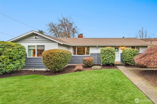 4726 Victor Street, Seattle, WA, 98178 | Card Image