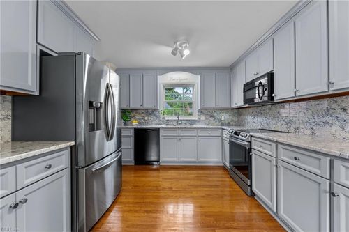 101 Harrells Ct, Williamsburg, VA, 23185-6542 | Card Image