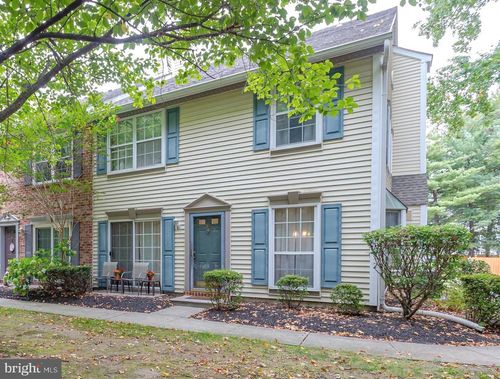 23 Chambord Ct, HAMILTON, NJ, 08619-4703 | Card Image