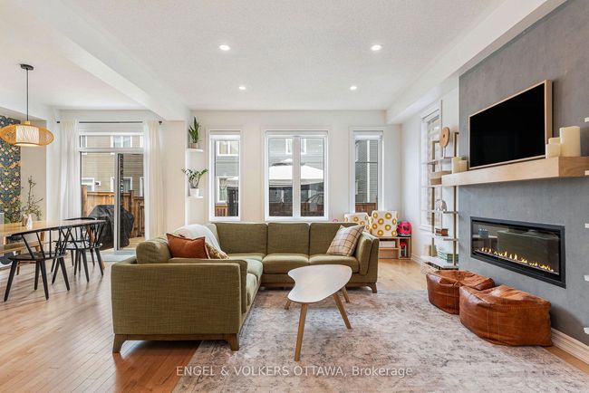 184 Equitation Cir, House other with 4 bedrooms, 3 bathrooms and 2 parking in Richmond ON | Image 7