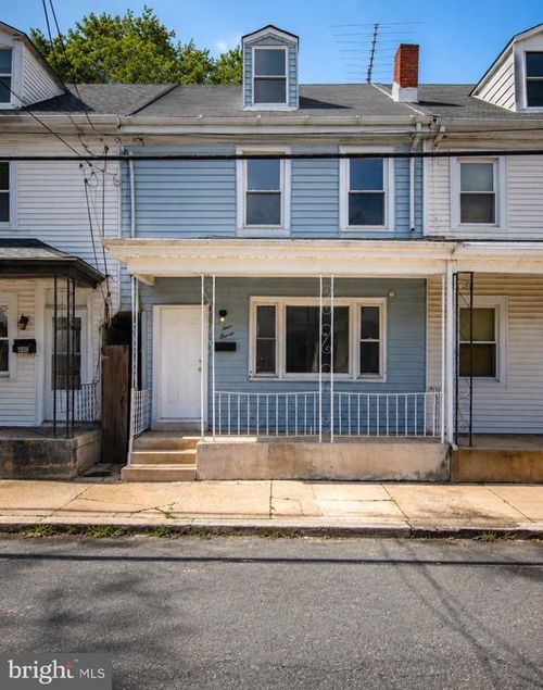 411 Lawrence St, Burlington, NJ, 08016-1634 | Card Image