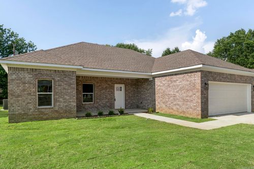 29 Oaken Trl, Jacksonville, AR, 72076-9528 | Card Image