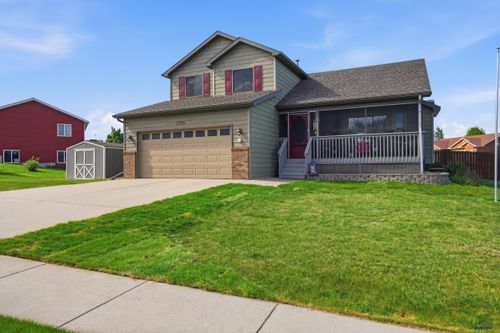 7230 Castlewood Dr, Summerset, SD, 57718-9254 | Card Image