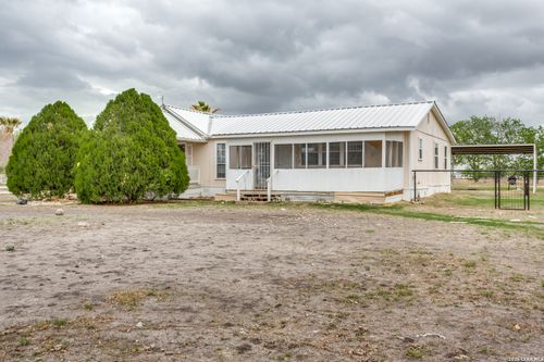 301 E County Road 678, Natalia, TX, 78059 | Card Image