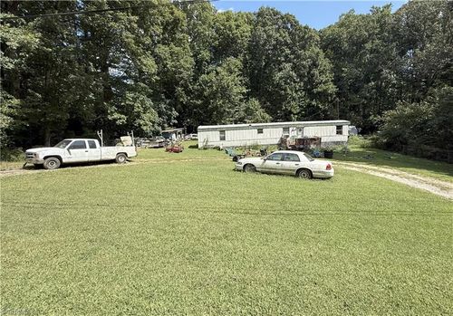7409 Olin Rd, Pfafftown, NC, 27040-9760 | Card Image