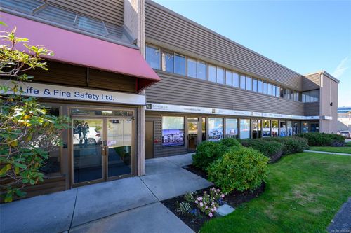 22-3318 Oak St, Saanich, BC, V8X1R1 | Card Image