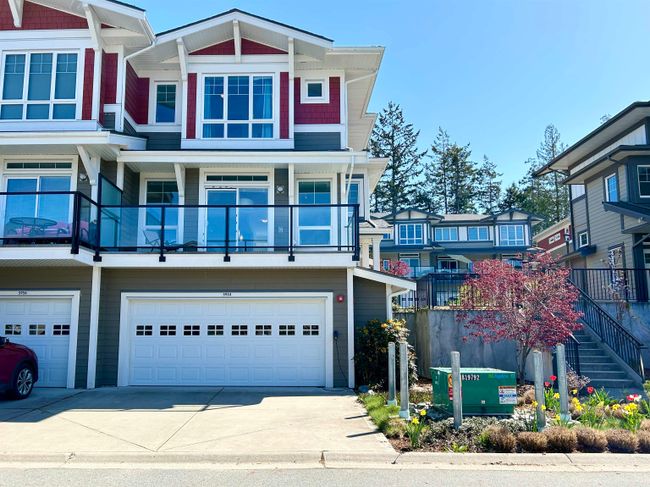 5954 Beachgate Lane, Townhouse with 3 bedrooms, 2 bathrooms and 4 parking in Sechelt BC | Image 2