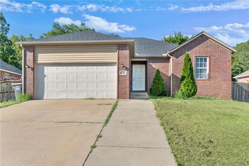 1950 Sweetwater Ranch Ave, Springdale, AR, 72764-1914 | Card Image