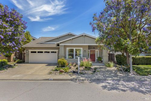 82 Maybeck Street, Novato, CA, 94949 | Card Image